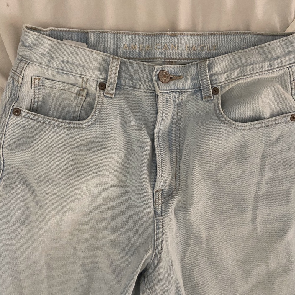 American Eagle Mom jeans size 4